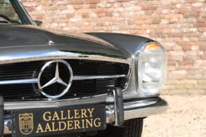Bild 31/50 von Mercedes-Benz 280 SL (1971)