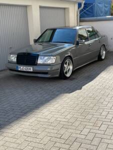 Bild 1/14 von Mercedes-Benz 280 E (1993)