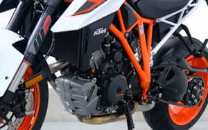 Image 41/83 of KTM 1290 Super Duke R (2018)