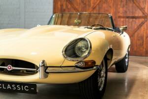 Obraz 24/29 pojazdu Jaguar E-Type 3.8 (1963)
