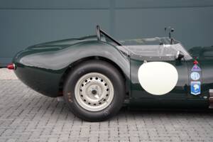 Image 33/50 of Lister Knobbly (1959)