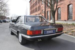Image 15/17 of Mercedes-Benz 300 SL (1989)