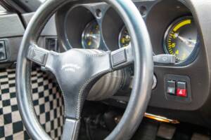 Image 17/22 of Porsche 944 (1982)