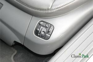 Immagine 32/50 di Mercedes-Benz SL 600 (2004)