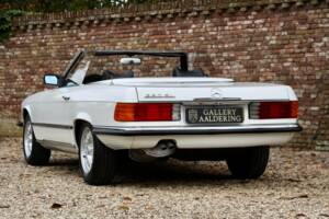 Image 38/50 de Mercedes-Benz 280 SL (1977)