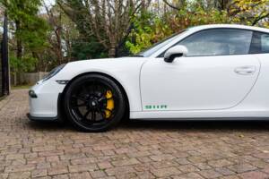 Image 11/42 of Porsche 911 R (2016)