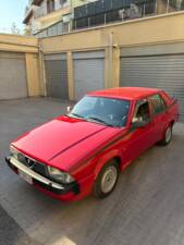 Bild 25/28 von Alfa Romeo 75 3.0 V6 America (1988)