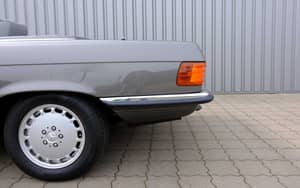 Image 56/96 of Mercedes-Benz 560 SL (1987)