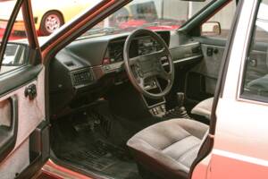Afbeelding 25/37 van Volkswagen Passat 2.0 (1987)
