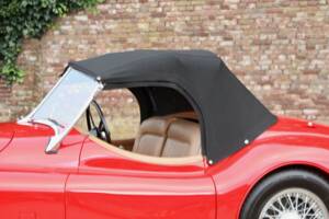 Image 13/50 of Jaguar XK 120 SE OTS (1954)