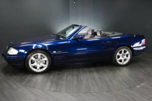 Image 4/49 of Mercedes-Benz SL 500 (2000)