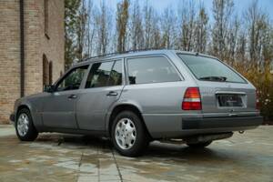 Imagen 6/50 de Mercedes-Benz 200 TE (1992)