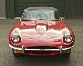 Image 10/49 de Jaguar E-Type (1970)