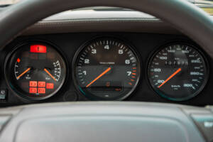 Immagine 78/87 di Porsche 911 Turbo 3.3 (1991)