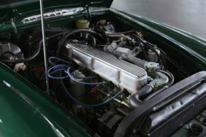 Image 29/41 of MG MGC (1969)