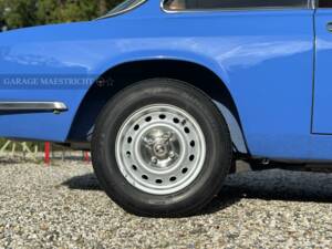 Bild 52/100 von Alfa Romeo Giulia GT 1300 Junior (1973)
