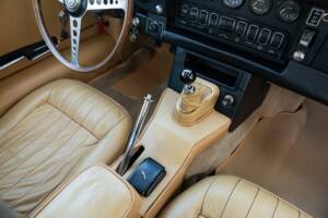 Image 55/78 de Jaguar E-Type (1969)
