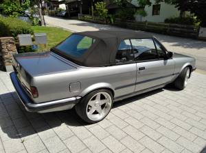 Bild 19/21 von BMW 325i (1988)