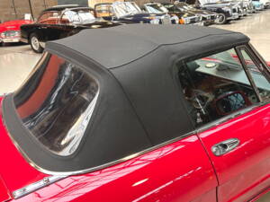 Immagine 14/27 di Alfa Romeo 2.0 Spider (1992)