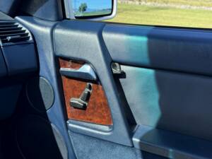 Image 17/24 de Mercedes-Benz 500 SL (1992)