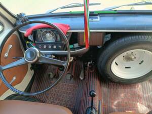 Image 41/50 of FIAT 850 Familiare (1972)