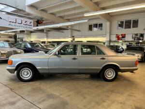 Image 9/64 of Mercedes-Benz 280 SE (1983)