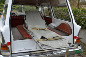 Image 26/47 of Mercedes-Benz 190 c (1963)