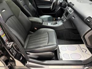 Image 15/27 of Mercedes-Benz C 55 AMG (2005)