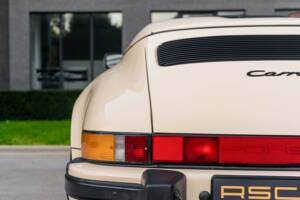 Bild 25/41 von Porsche 911 Speedster 3.2 (1989)