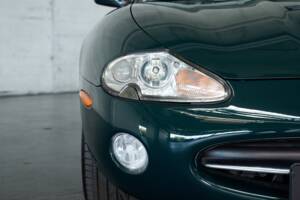 Bild 6/50 von Jaguar XK8 4.0 (2002)