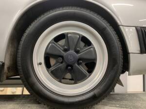 Image 55/132 of Porsche 911 Speedster 3.2 (1989)