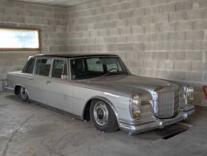 Image 2/46 of Mercedes-Benz 600 (1966)