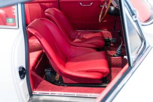Image 22/42 of Porsche 356 C Carrera 2/2000 GS (1963)