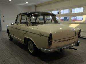 Image 4/15 of SIMCA Aronde P 60 Monthléry Spéciale (1961)