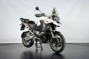 Image 5/50 of BMW DUMMY (2010)