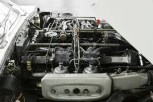 Bild 31/40 von Jaguar E-Type V12 (1972)