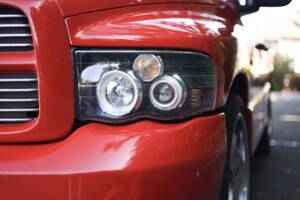 Immagine 47/50 di Dodge Ram SRT 10 (2005)
