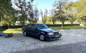 Bild 12/22 von Mercedes-Benz 500 E (1993)