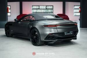 Image 9/25 of Aston Martin DBS Superleggera Volante (2020)