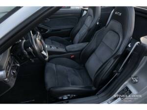 Image 8/38 of Porsche 911 Carrera GTS (2017)