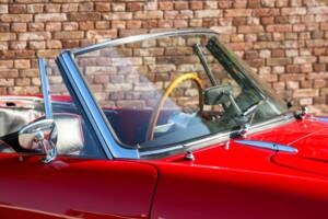 Image 16/50 of Alfa Romeo Giulia 1600 Spider (1963)