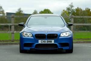 Image 8/50 of BMW M5 (2014)