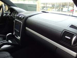Immagine 41/99 di Porsche Cayenne GTS (2008)