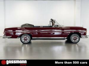 Image 5/15 of Mercedes-Benz 220 SE b (1965)