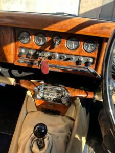 Image 27/30 de Jaguar Type S 3.8 (1968)