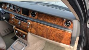 Image 18/44 of Rolls-Royce Phantom VII (2004)