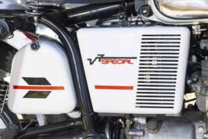 Image 8/36 of Moto Guzzi V 7 Special (1970)