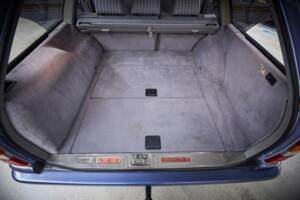 Image 58/100 of Mercedes-Benz 230 TE (1990)