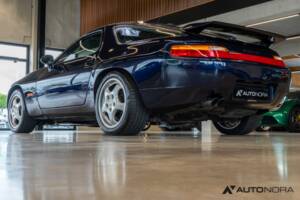 Afbeelding 31/50 van Porsche 928 GTS (1992)