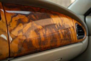 Image 27/50 de Jaguar XK8 4.0 (1998)